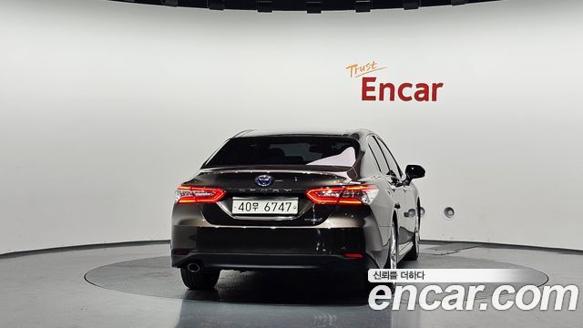 Toyota Camry (XV70) 2.5 XLE Hybrid 2018 — фото 4