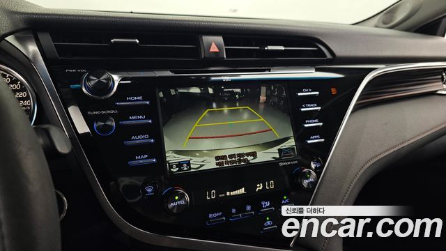 Toyota Camry (XV70) 2.5 XLE Hybrid 2018 — фото 15