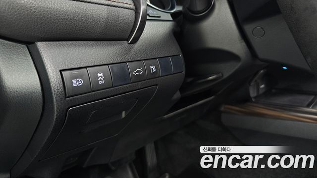 Toyota Camry (XV70) 2.5 XLE Hybrid 2018 — фото 27