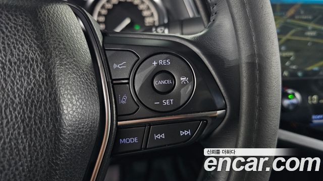 Toyota Camry (XV70) 2.5 XLE Hybrid 2018 — фото 31