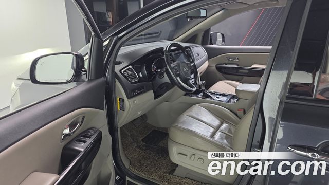 Kia Carnival 9-Seater Noblesse Special 2019 — фото 10