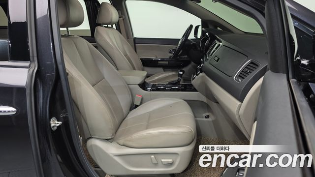 Kia Carnival 9-Seater Noblesse Special 2019 — фото 11