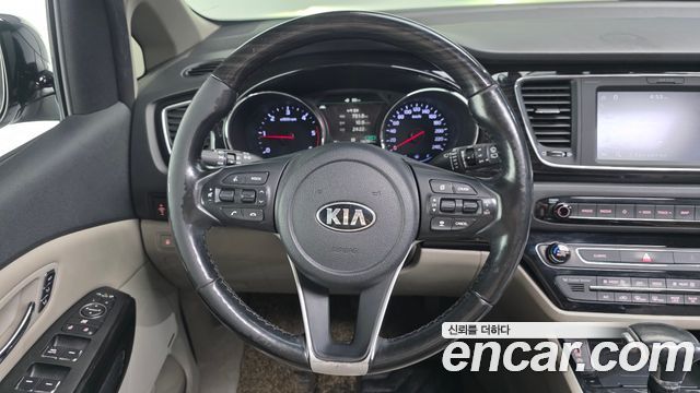Kia Carnival 9-Seater Noblesse Special 2019 — фото 13
