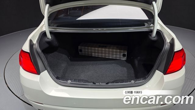 BMW 5 Series (F10) 528i 2012 — фото 20