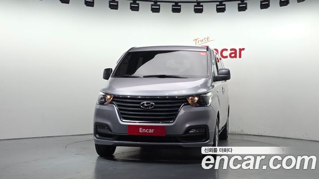 Hyundai Grand Starex Urban 9-Seater Premium 2019 — фото 3