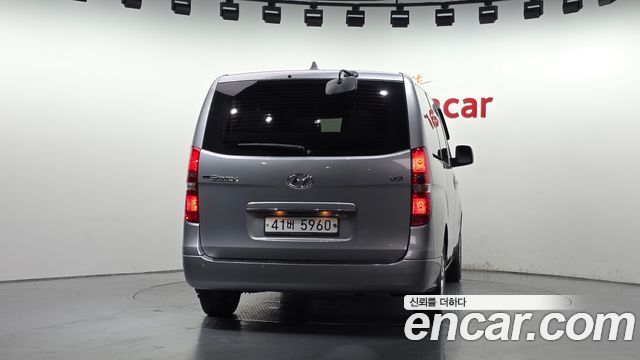 Hyundai Grand Starex Urban 9-Seater Premium 2019 — фото 4
