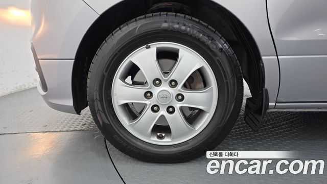 Hyundai Grand Starex Urban 9-Seater Premium 2019 — фото 5