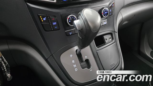 Hyundai Grand Starex Urban 9-Seater Premium 2019 — фото 9