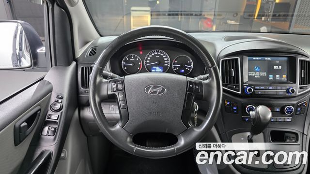 Hyundai Grand Starex Urban 9-Seater Premium 2019 — фото 13