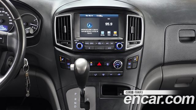 Hyundai Grand Starex Urban 9-Seater Premium 2019 — фото 18