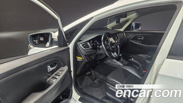 Kia Carens 2.0 LPi Prestige 2015 — фото 10