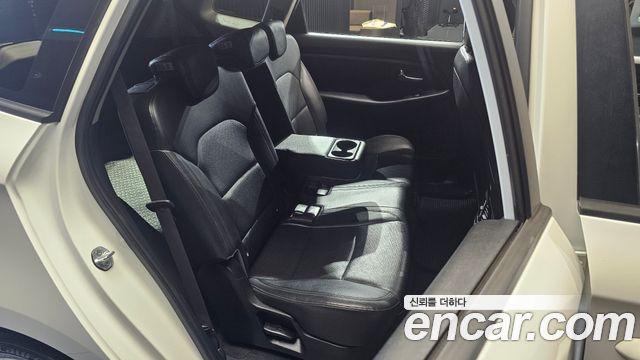 Kia Carens 2.0 LPi Prestige 2015 — фото 11