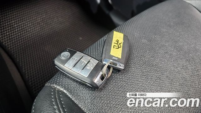 Kia Carens 2.0 LPi Prestige 2015 — фото 19