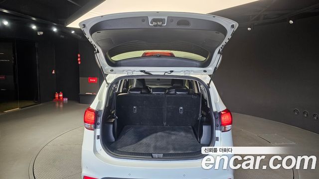 Kia Carens 2.0 LPi Prestige 2015 — фото 20