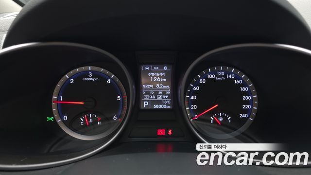 Hyundai Santa Fe (DM) Diesel(e-VGT) 2.0 2WD Morden 2015 — фото 8
