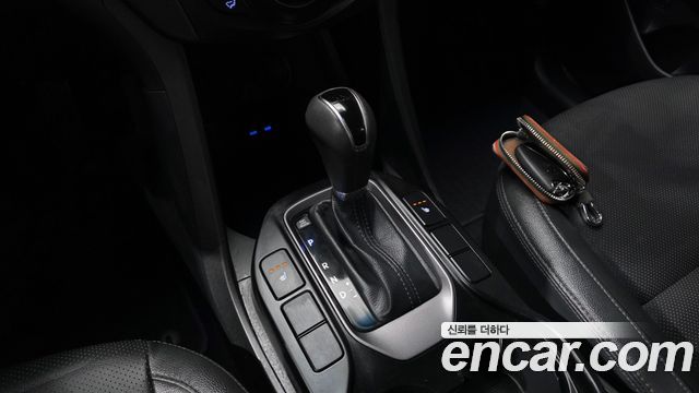 Hyundai Santa Fe (DM) Diesel(e-VGT) 2.0 2WD Morden 2015 — фото 9