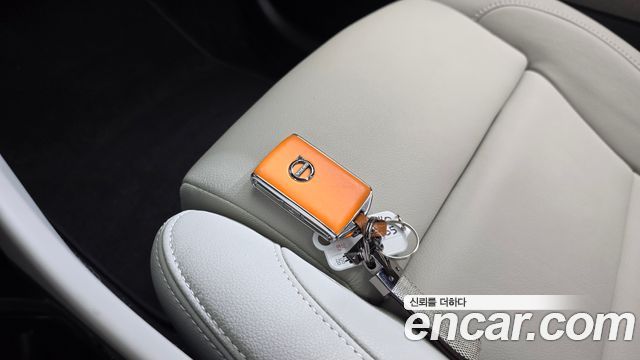 Volvo XC40 B4 Ultra Bright 2025 — фото 20