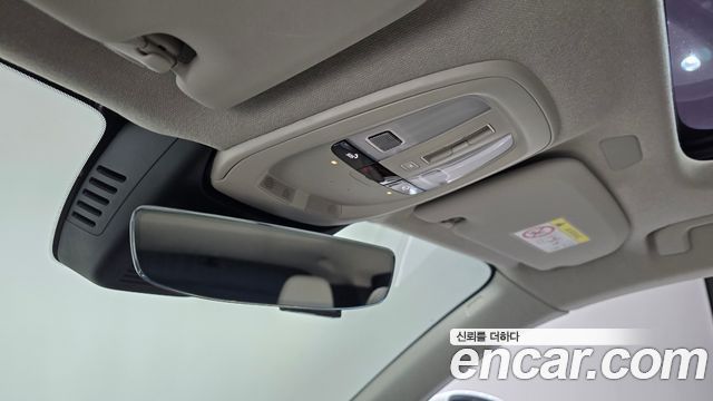 Volvo XC40 B4 Ultra Bright 2025 — фото 33