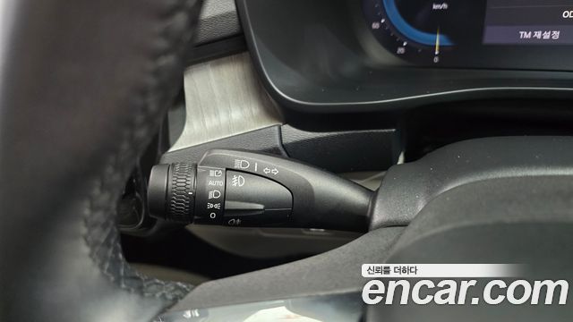 Volvo XC40 B4 Ultra Bright 2025 — фото 34