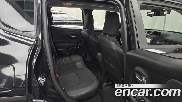 Jeep Renegade 2.0 Diesel Eagle Edition AWD 2017 — фото 11