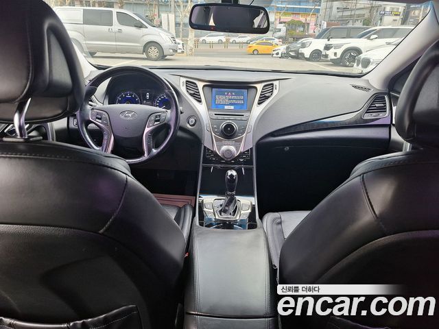 Hyundai Grandeur (HG) HG240 Luxury 2012 — фото 7