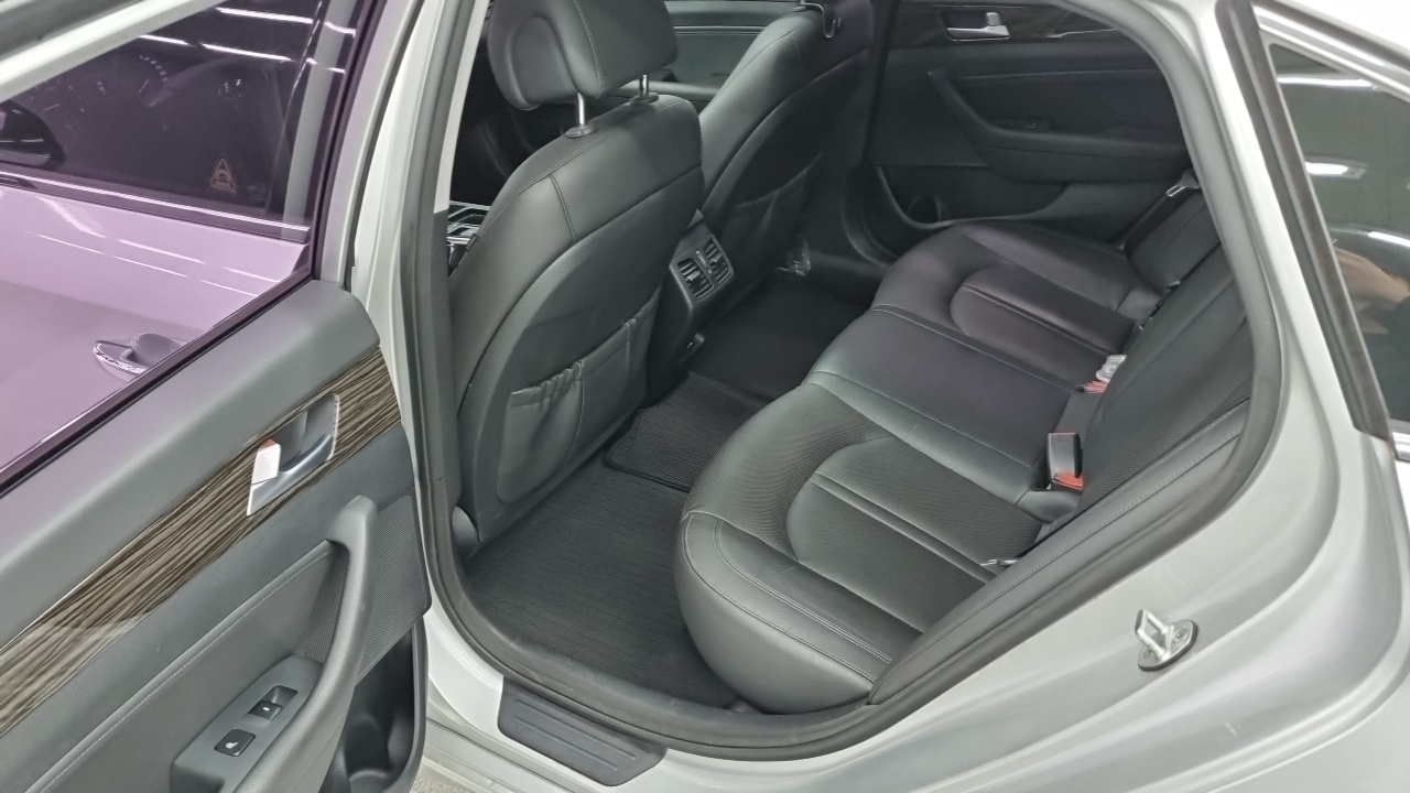 Hyundai Sonata (LF) LPI Modern(Handicapped) 2015 — фото 15