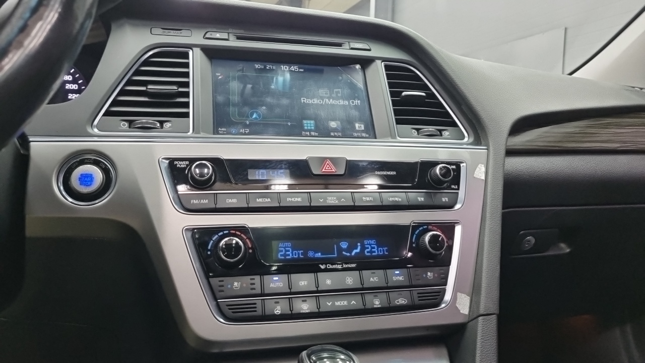 Hyundai Sonata (LF) LPI Modern(Handicapped) 2015 — фото 17