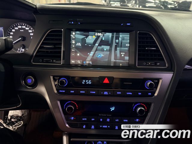 Hyundai Sonata (LF) LPI Modern(Handicapped) 2015 — фото 16