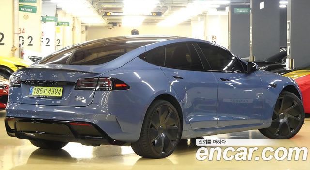 Tesla Model S Plaid 2026 — фото 2
