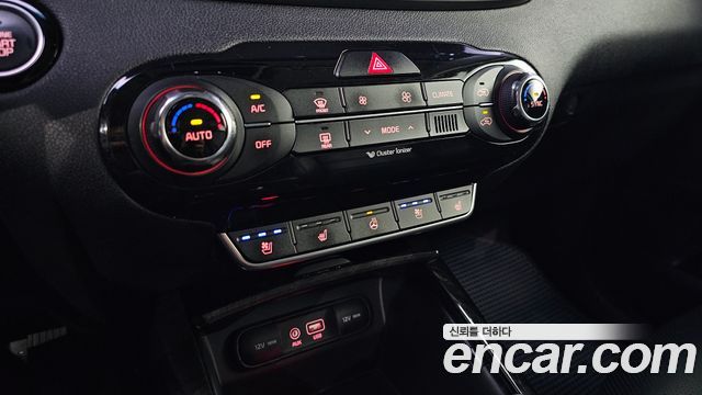Kia Sorento Diesel 2.0 4WD Prestige 2015 — фото 16