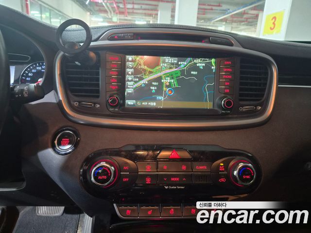 Kia Sorento Diesel 2.0 2WD Noblesse 2015 — фото 7