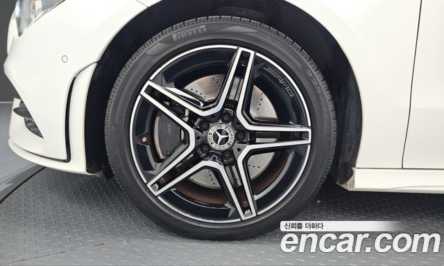 Mercedes-Benz CLA-Class (C118) CLA250 4MATIC 2020 — фото 5