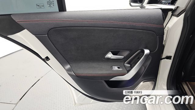 Mercedes-Benz CLA-Class (C118) CLA250 4MATIC 2020 — фото 25