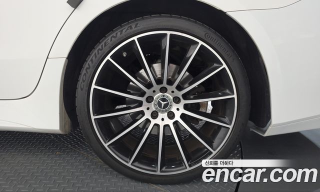 Mercedes-Benz CLS-Class (C257) CLS400d 4MATIC AMG Line 2019 — фото 21