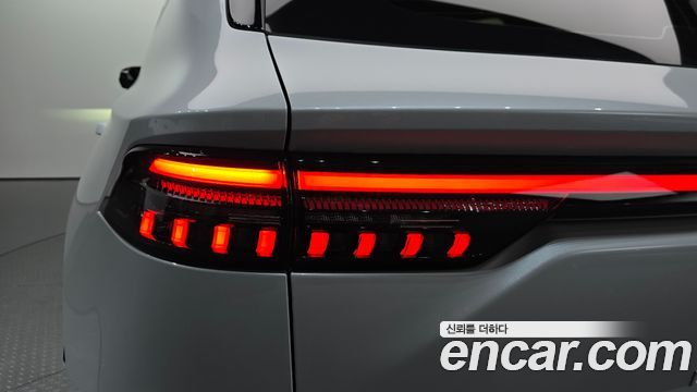 Renault Korea Grand Koleos 1.5 E-TECH Iconic 2WD 2025 — фото 23