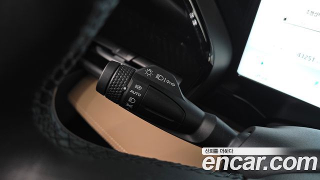 Renault Korea Grand Koleos 1.5 E-TECH Iconic 2WD 2025 — фото 29