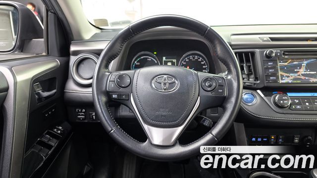 Toyota RAV4 2.5 4WD Hybrid 4th 2016 — фото 13