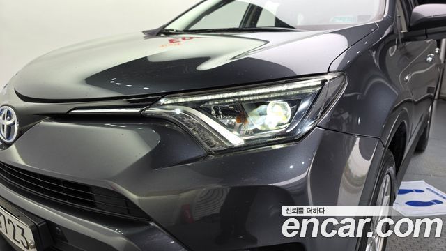 Toyota RAV4 2.5 4WD Hybrid 4th 2016 — фото 22
