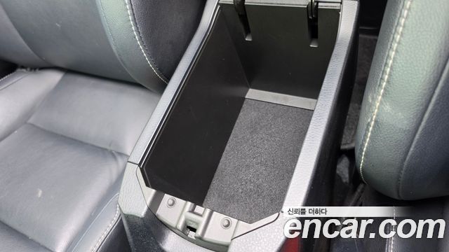 Toyota RAV4 2.5 4WD Hybrid 4th 2016 — фото 29