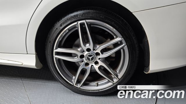 Mercedes-Benz CLA-Class (C117) CLA220 AMG Line 2019 — фото 21