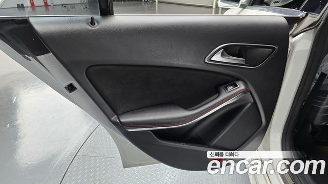 Mercedes-Benz CLA-Class (C117) CLA220 AMG Line 2019 — фото 25