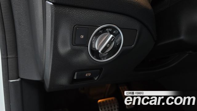 Mercedes-Benz CLA-Class (C117) CLA220 AMG Line 2019 — фото 28