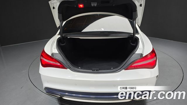 Mercedes-Benz CLA-Class (C117) CLA220 AMG Line 2019 — фото 31