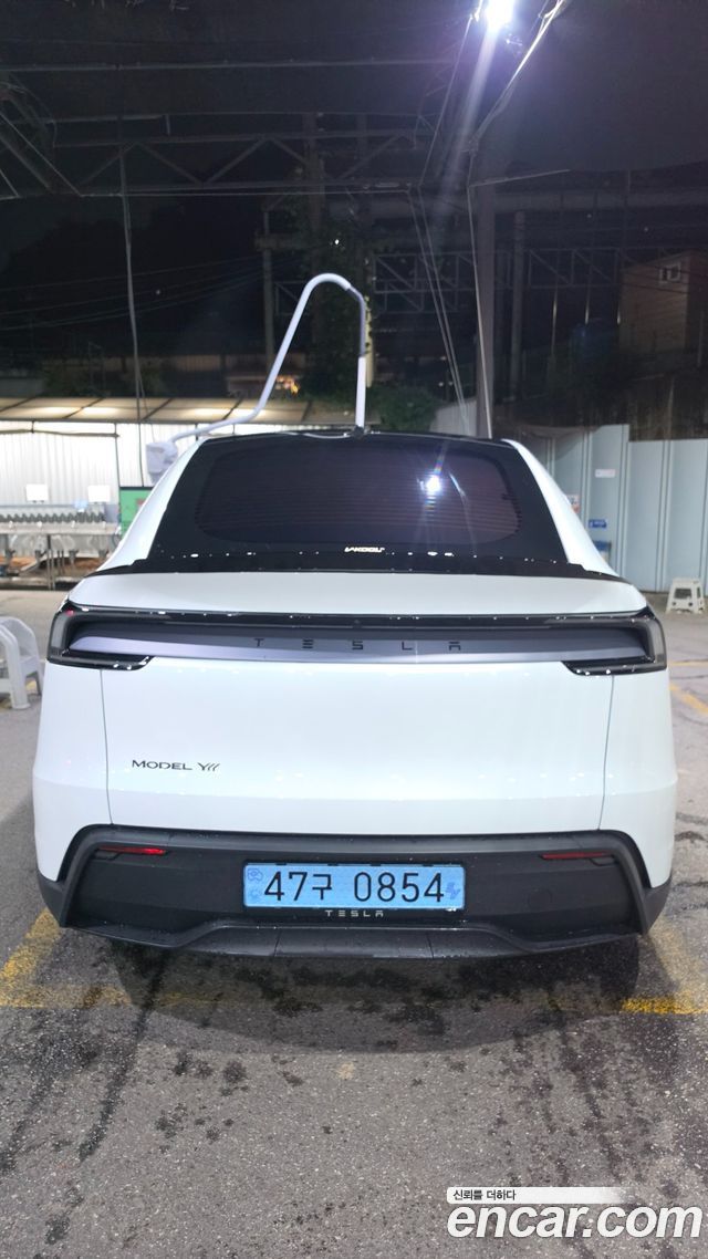 Tesla Model Y L Long Range AWD 2026 — фото 13