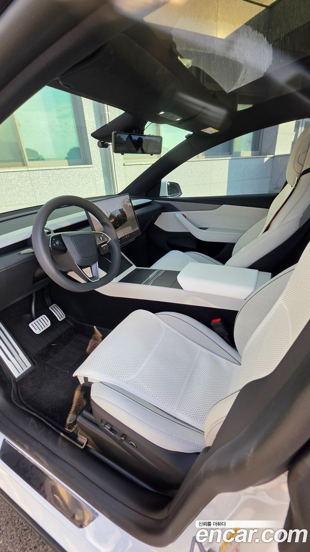 Tesla Model Y L Long Range AWD 2026 — фото 14