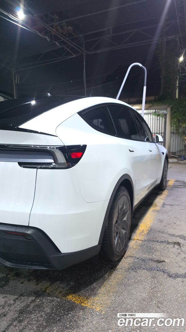 Tesla Model Y L Long Range AWD 2026 — фото 15