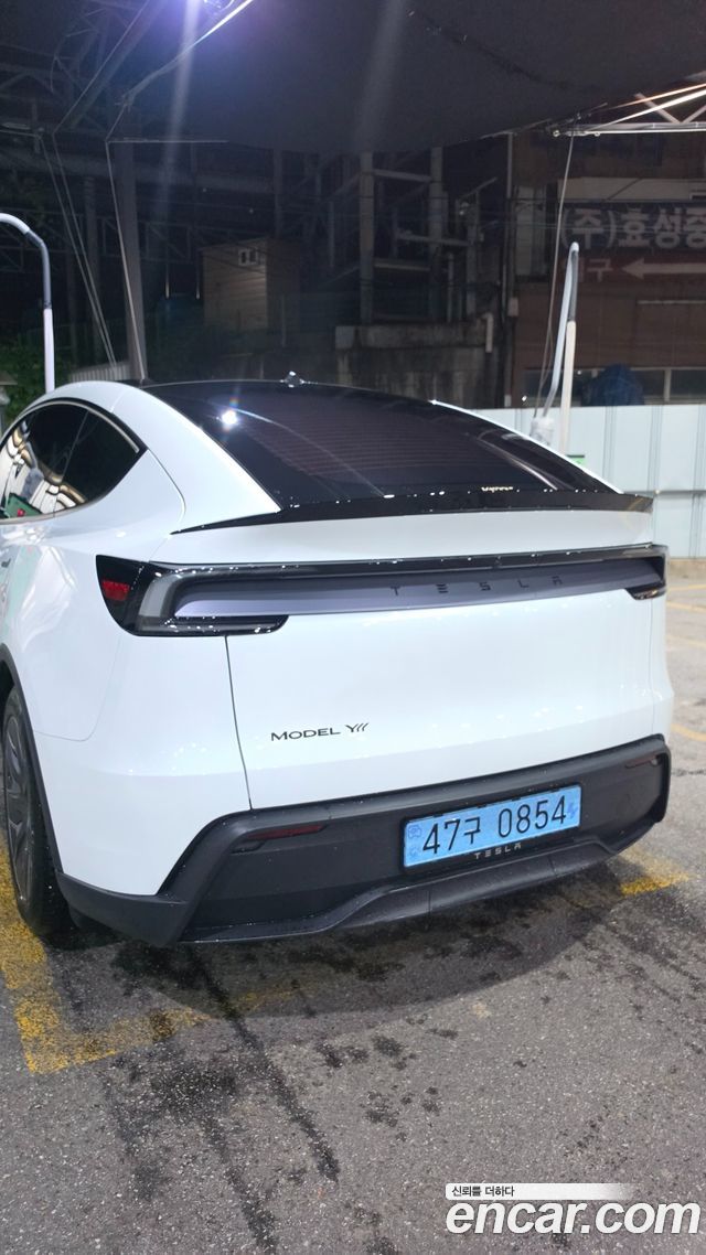 Tesla Model Y L Long Range AWD 2026 — фото 18