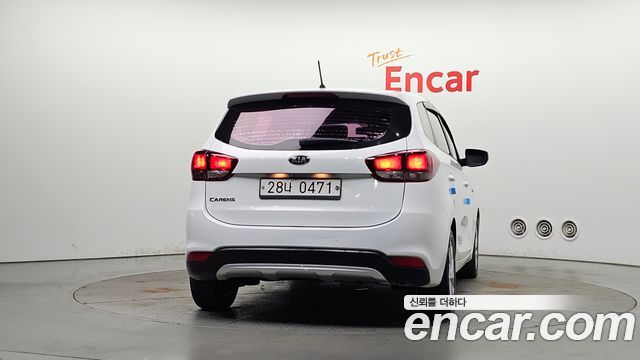 Kia Carens 2.0 LPI Luxury 2017 — фото 4