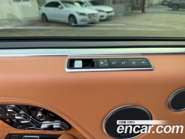 Land Rover Range Rover (IV) 5.0 SC AB LWB 2020 — фото 18
