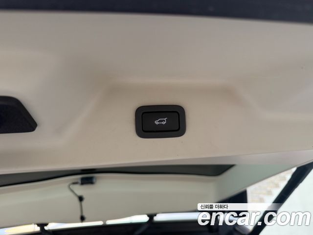 Land Rover Range Rover (IV) 5.0 SC AB LWB 2020 — фото 22